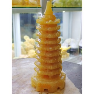 Tháp văn xương hoàng long màu vàng nổi bật, vật trưng bày phong thủy, biểu tượng trí tuệ, sáng suốt, tinh thông