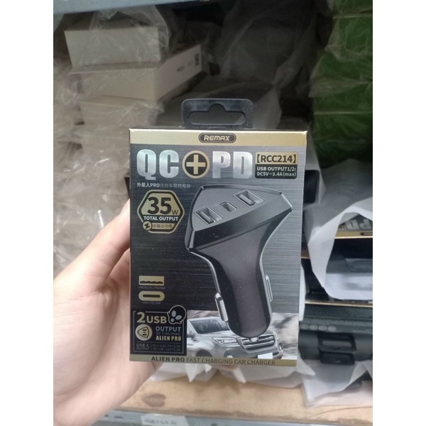 Tẩu ô tô cắm sạc nhanh 2 cổng Usb, 1 type c lighting Remax