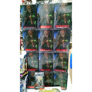 Mô hình NECA Ultimate City Hunter Predator Battle Damage