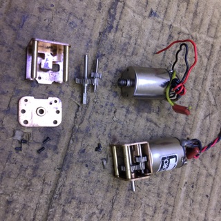 Motor giảm tốc trục ngang 100-120v/p 24vdc