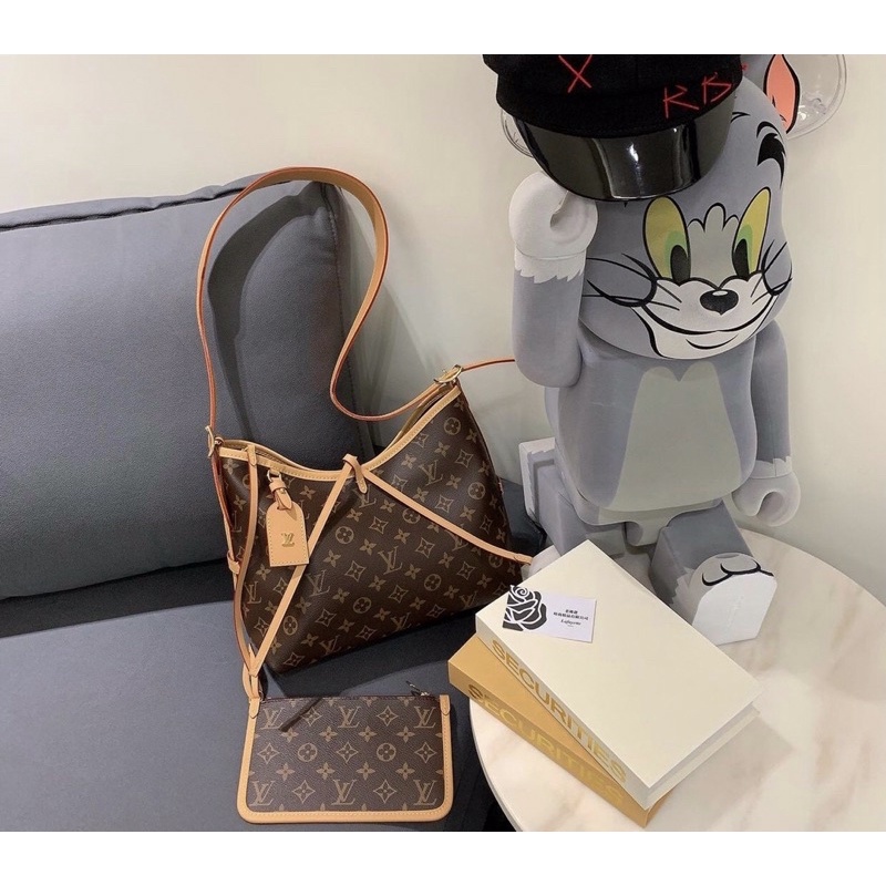 M46203 CARRYALL PM ❌HOA MONOGRAM MỀM MƯƠT, ÓNG LOẠI ĐẸP, QUAI MÀU VÀNG ĐÃ NGẢ MÀU MẬT ONG ❌ size : 29x 24 x 12 CM FULLBO