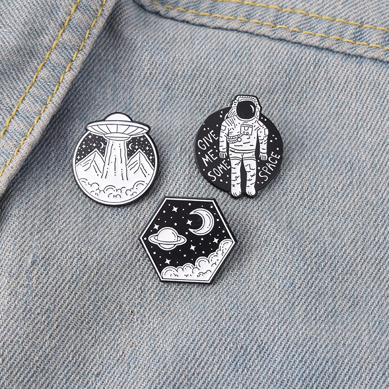 Pin cài áo không gian Space Astronaut UFO - GC494