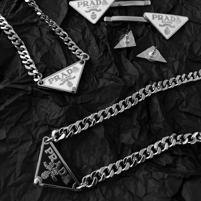 Dây chuyền mặt PRAD 2 màu dạng xích kiểu dáng unisex