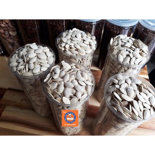 Hủ 500gr Hạt bí đỏ rang nguyên vỏ không màu, sạch