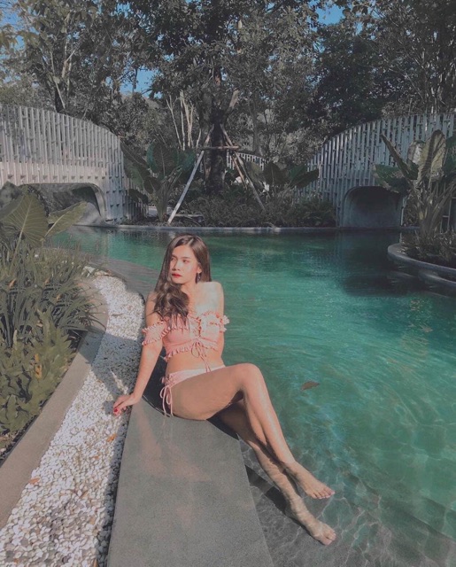 Bikini đồ bơi Hàn Quốc hai mảnh sexy trễ vai nhấn bèo đan dây mới 2020 | BigBuy360 - bigbuy360.vn