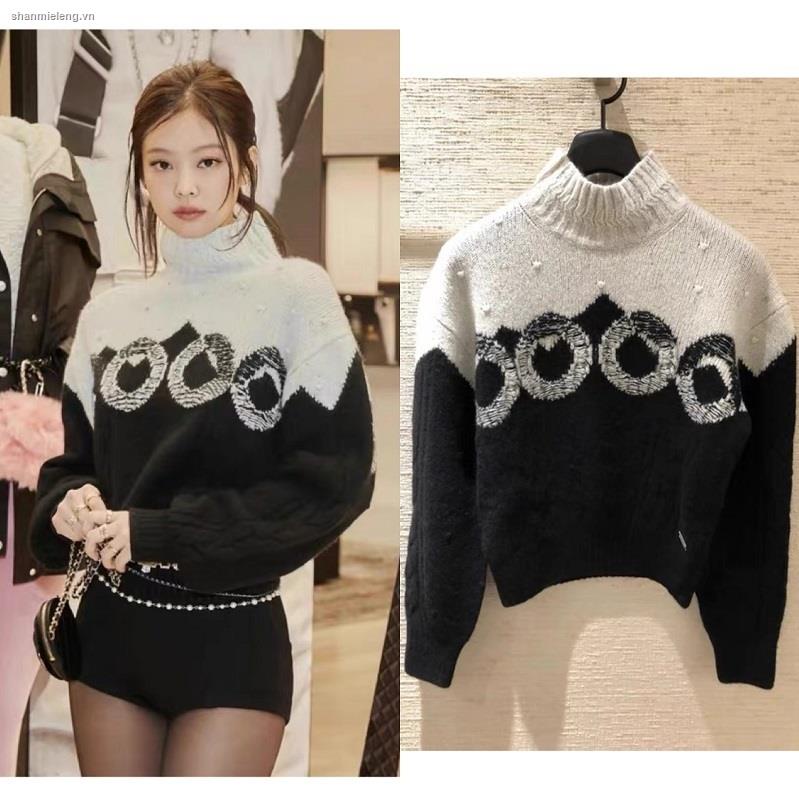 Áo sweater phối màu đen trắng in chữ thời trang cao cấp cho nữ