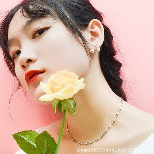 Bông Tai Chữ X Titan Không Đen TT 2418