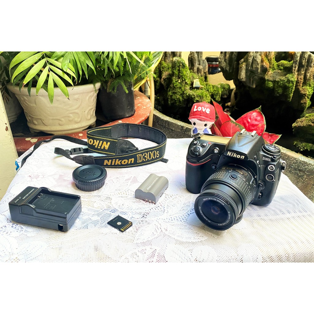 Nikon D300S kèm lens