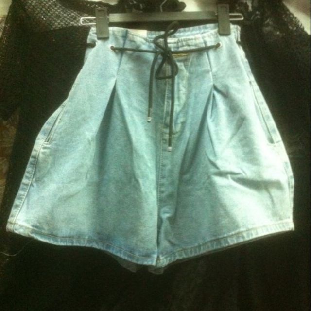 Yếm bò..... | BigBuy360 - bigbuy360.vn