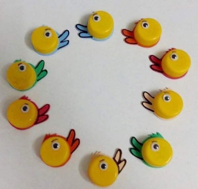 Nắp chai nhựa làm đồ chơi mầm non