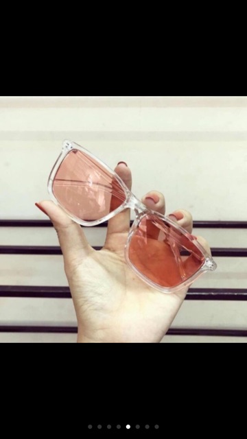 Kính trong màu chân mảnh | BigBuy360 - bigbuy360.vn