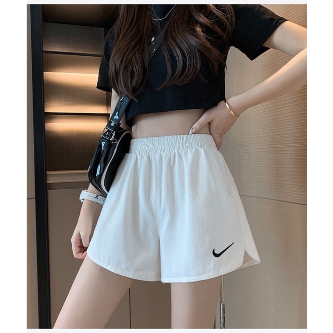 Quần đùi nữ 🦋 short chất đẹp loại 1 mix kèm áo 2 dây áo thun croptop cực xinh