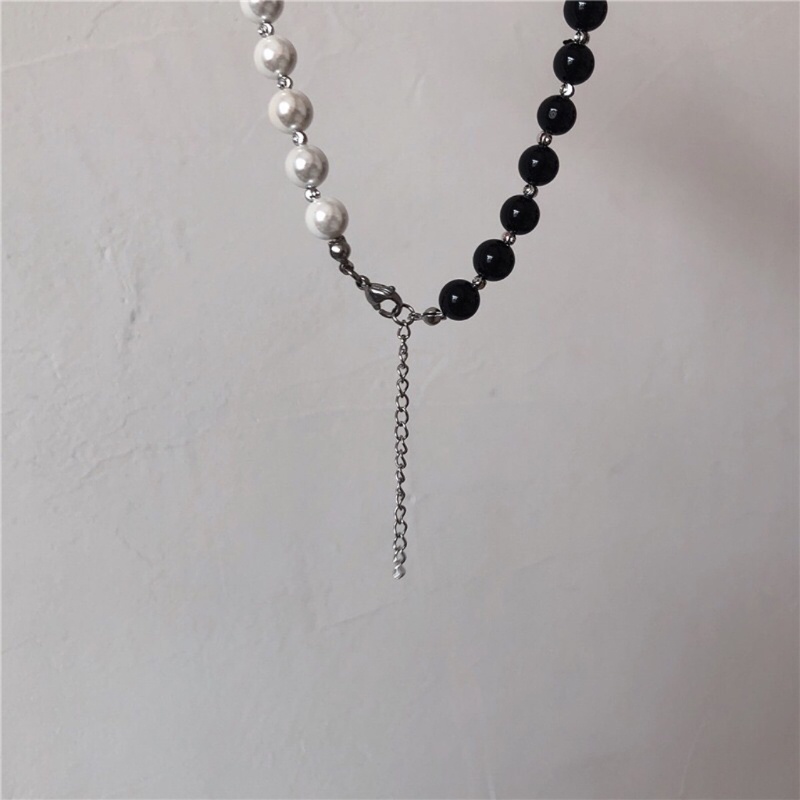 Vòng cổ Hạt Ngọc Trai Mặt Âm Dương Cho Ngày Valentine