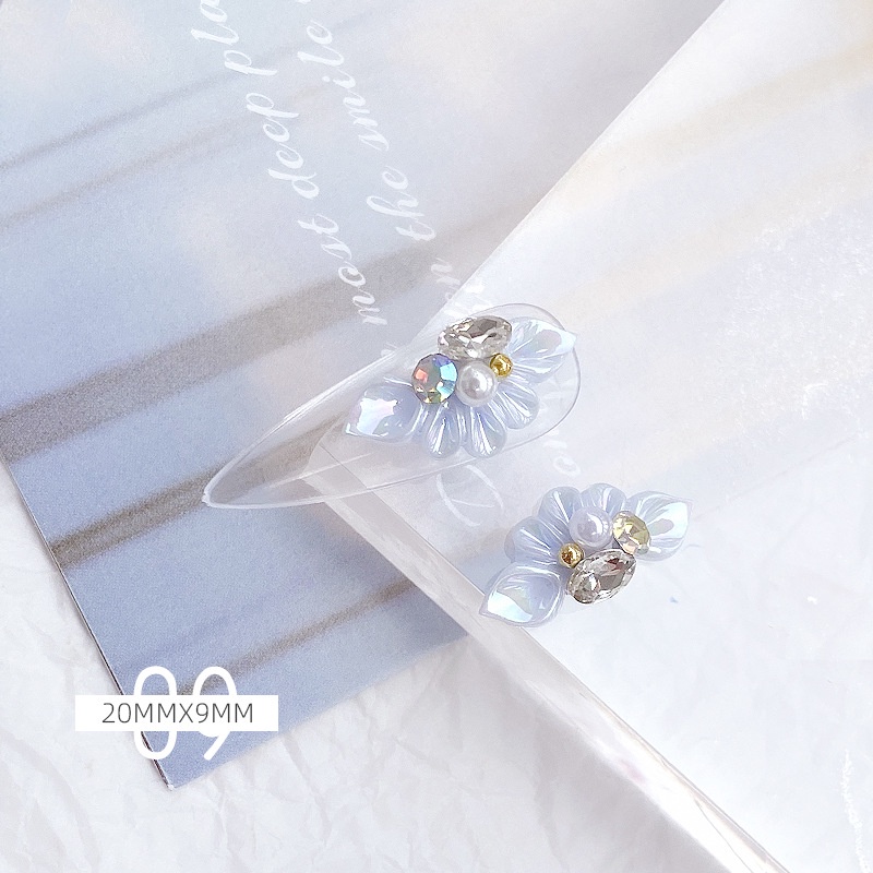 Set 10 Miếng Dán Móng Tay Khắc Hình Cánh Hoa Đính Hạt Ngọc Trai / Kim Cương Giả Bằng Resin Mới