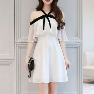 đầm trễ vai