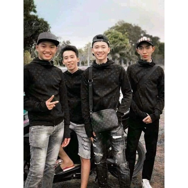 Áo Chống Nắng Nam Nữ Cao Cấp Co Dãn 4 Chiều Cực Kì Thoải Mãi Chất Vải UMi Dày Dặn Logo Dập Nổi Siêu Chất