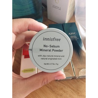 Phấn bột kiềm dầu Innissfree
