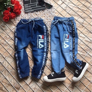 Quần jeans Fila