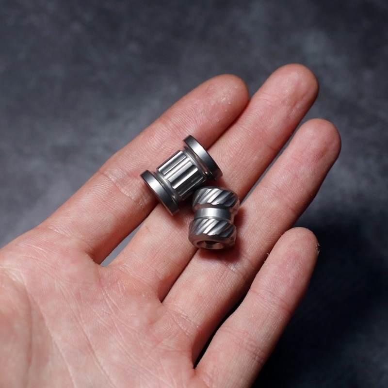 Kẹp giữ dây treo bằng hợp kim titan gắn đèn pin phong cách roman cổ điển