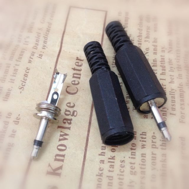 Jack cắm audio mono 2.5 mm 1 kênh vỏ nhựa