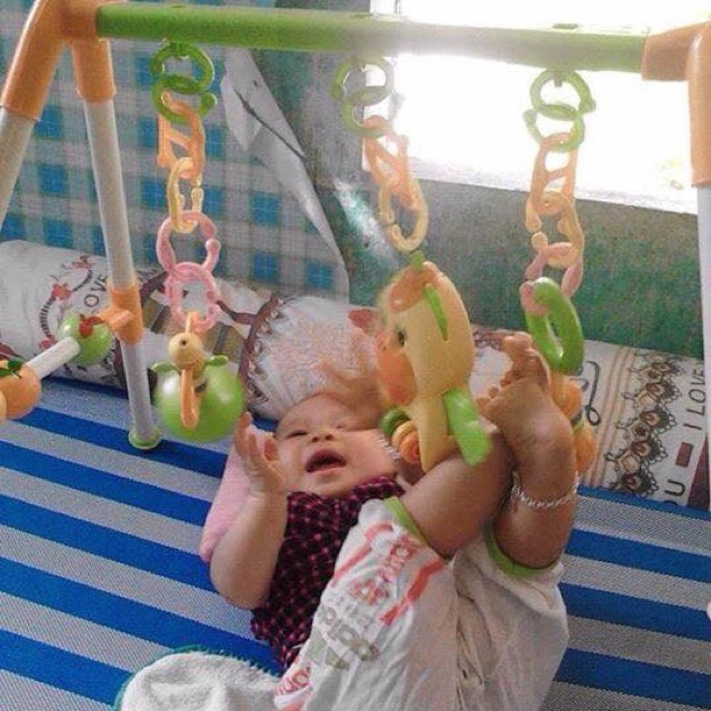 Kệ đồ chơi chữ A con vet phát nhạc cho bé!