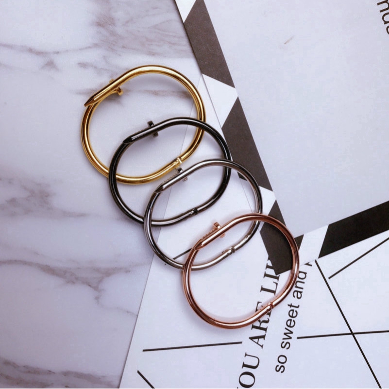 Vòng tay cặp đôi khai trương thời trang nữ và nam