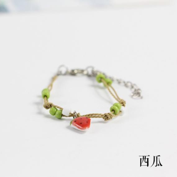 Vòng tay handmade hoạt hình đính cườm dễ thương