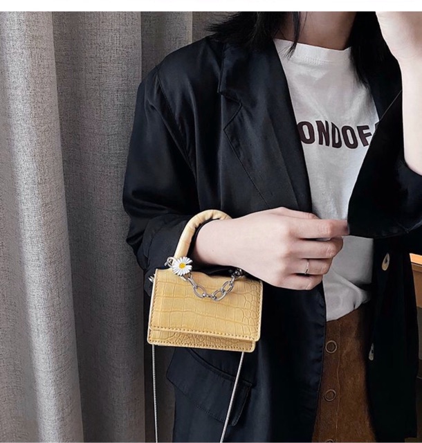 Túi mini hoa cúc siêu đáng yêu | BigBuy360 - bigbuy360.vn