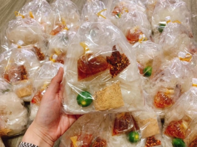 Bánh tráng muối tắc