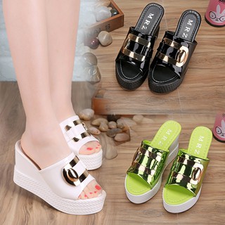 Dép sandal đế dày dành cho nữ