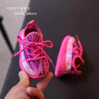 Giầy thể thao trẻ em