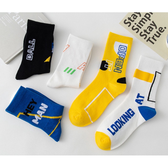 Vớ thể thao cao cổ Nam Nữ phong cách trẻ trung, năng động, cá tính.