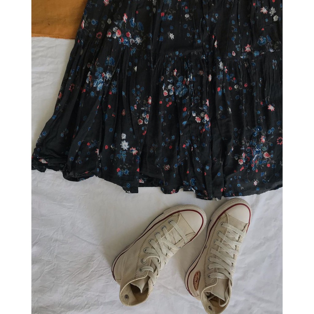 Chân váy xô hoa nhí đậm chất vintage