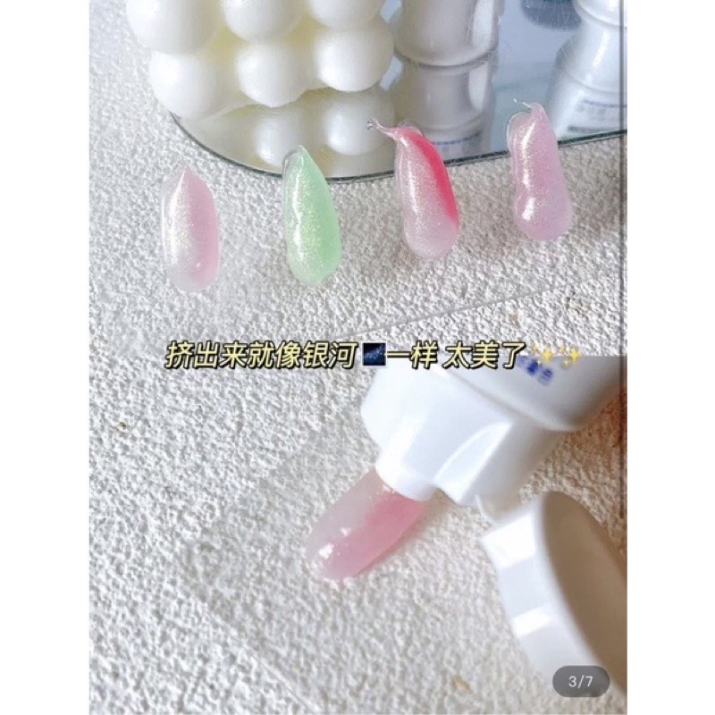 Kem đánh răng Crest Hoa Anh Đào, Quả Đào, Than Tre bản Trung 120g - Hương thơm lãng mạn làm trắng răng