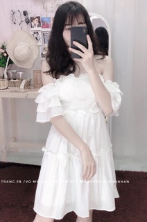 Đầm trắng bẹt vai cup ngực