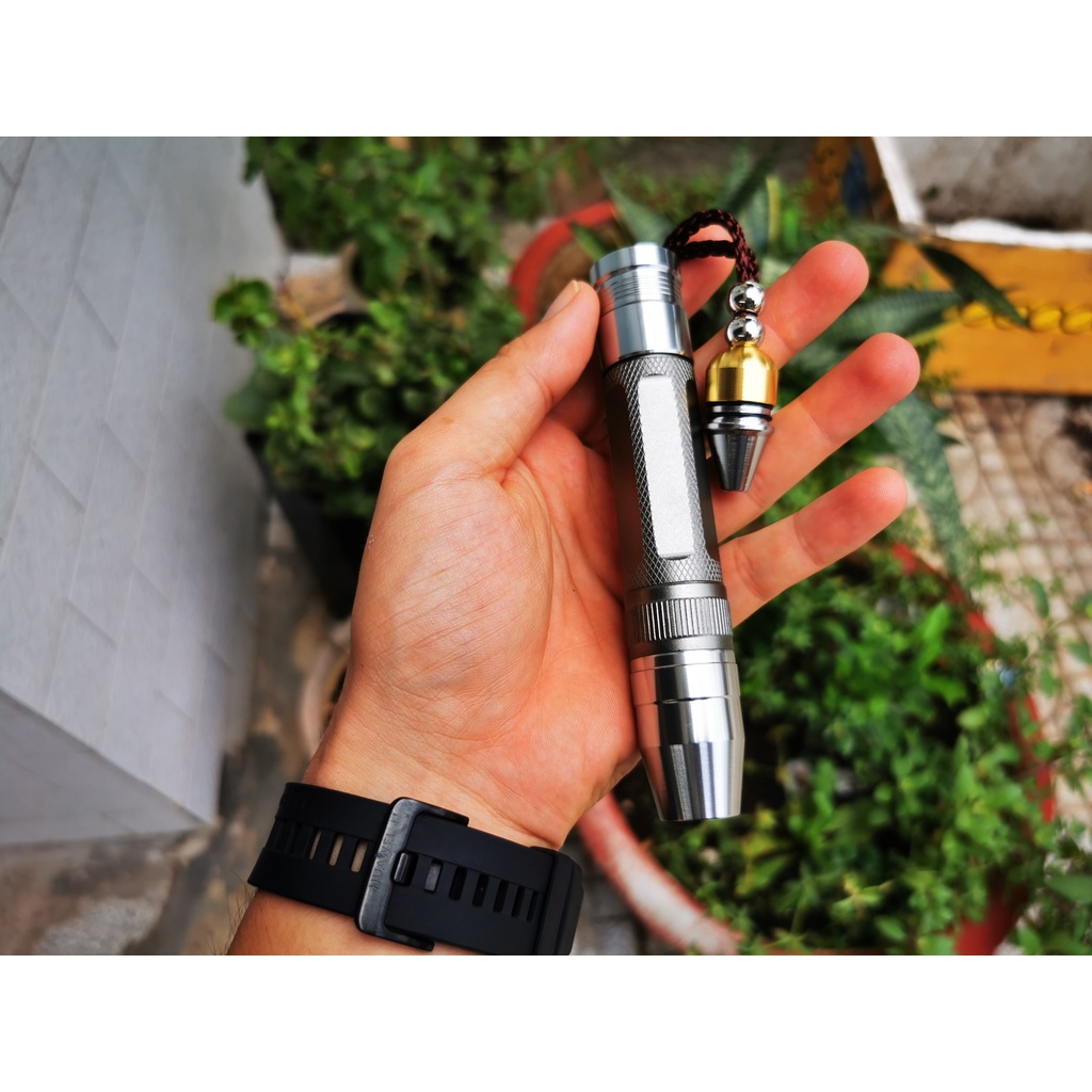 Đèn Pin Soi Đá 3 Trong 1 Ánh Sáng Trắng ,Vàng,Tím Có Đầu Thu Nhỏ Tặng Kèm Pin Sạc