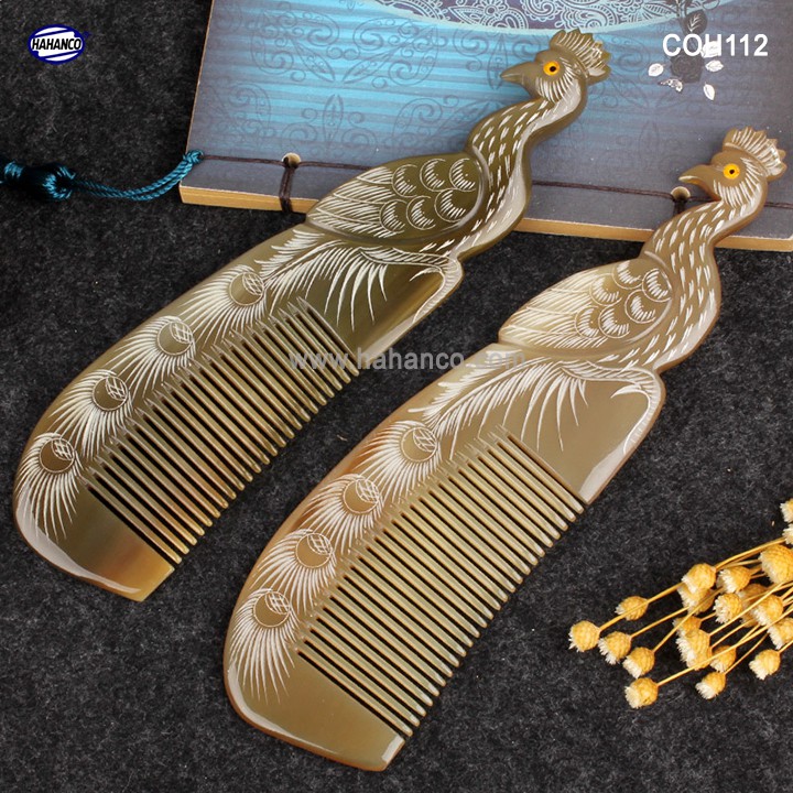 Lược sừng Công to đẹp làm quà tặng VIP (Size: XL - 20cm) Chăm sóc tóc - Horn Comb of HAHANCO - COH112