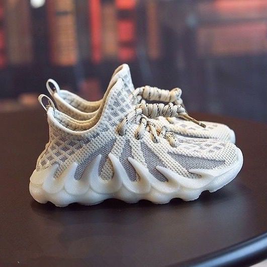 Giày thể thao phối lưới thoáng khí thời trang mùa thu cho bé Yeezy 2021