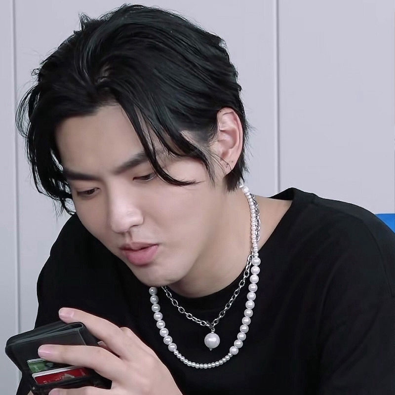 Dây Chuyền Hai Lớp Đính Ngọc Trai Phong Cách Hip Hop