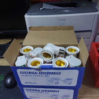 đuôi đèn có công tắc E27