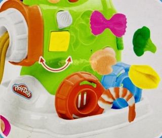 Đồ chơi đất sét Play Doh máy làm mì ý 677-C500