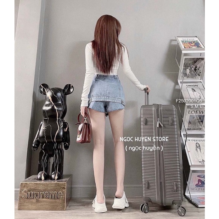 Quần váy jeans phối nút