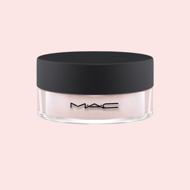Phấn nhũ Mac Iridescent Powder màu Silver Dusk