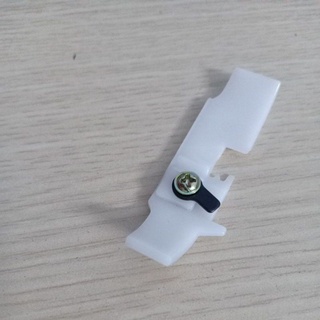 05 đế nhựa vắt sổ Sirubar 4 chỉ (747F)