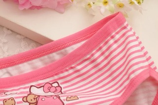 Quần chip Kitty cho bé gái (giao ngẫu nhiên theo size)