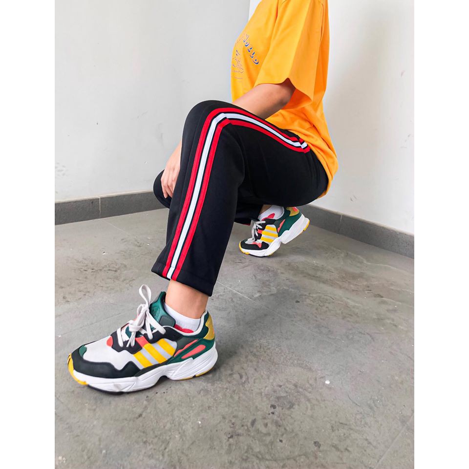 [Mã SKAMSALEP6 giảm 10% TỐI ĐA 100K đơn150K] Quần thể thao 3 sọc trắng Unisex | BigBuy360 - bigbuy360.vn
