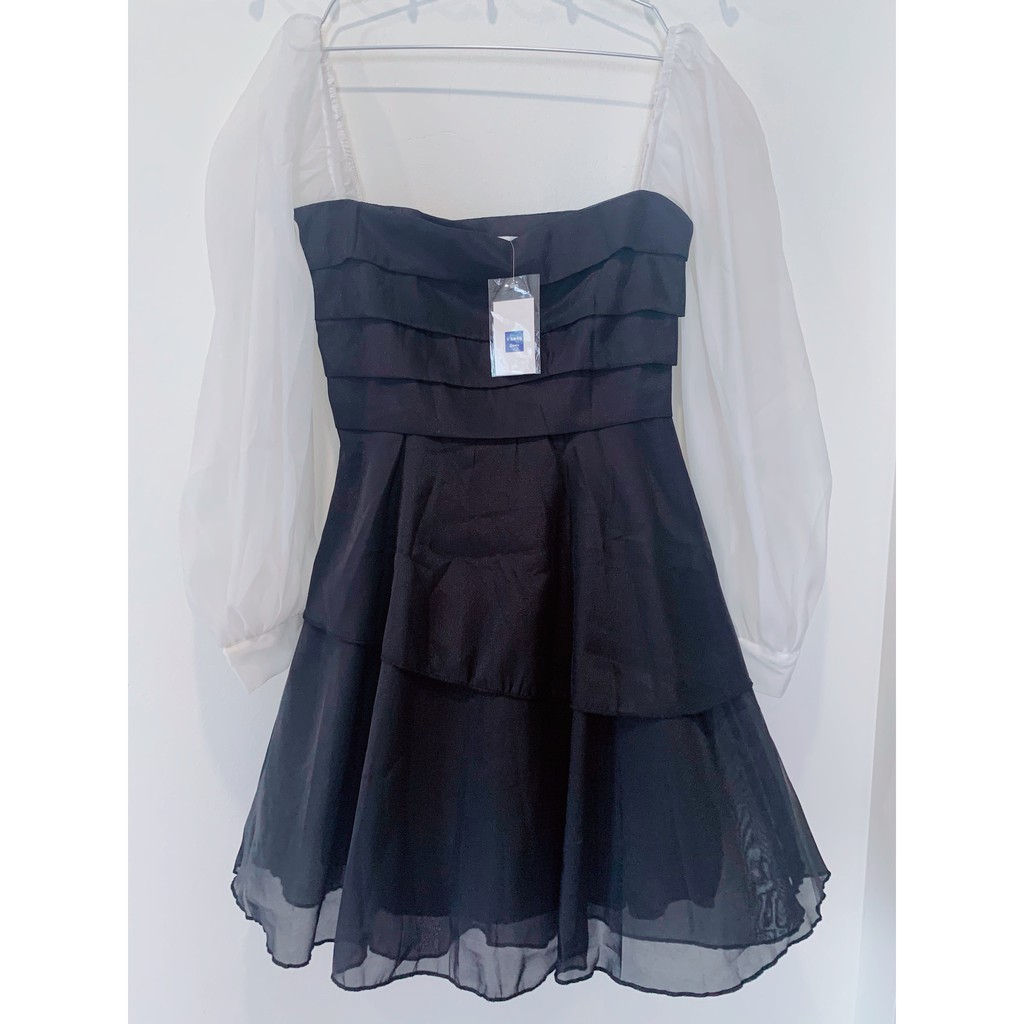 ĐẦM XOÈ NỮ - Y.SWAG STUDIO – SIZE S (180/68A) – ĐEN – TAY DÀI TRẮNG – 2 TẦNG, 2 LỚP – KÉO KHOÁ BÊN – FIT LADY