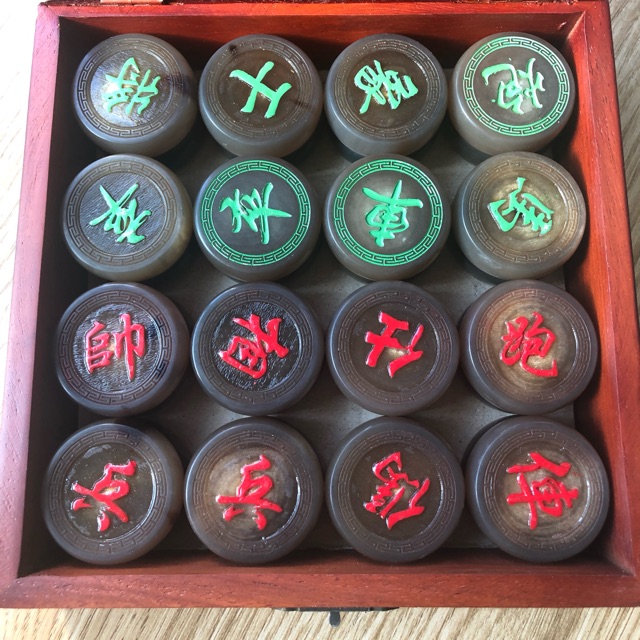Quân Cờ Sừng Trắng Cao Cấp