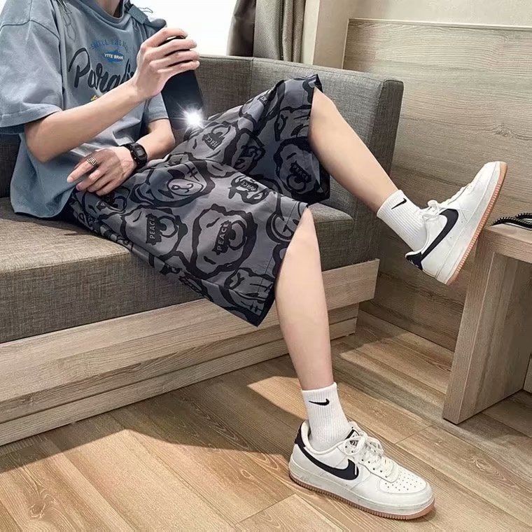 Quần short in họa tiết độc đáo thời trang cho nam đi biển