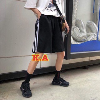 Quần đùi nữ ba sọc cá tính